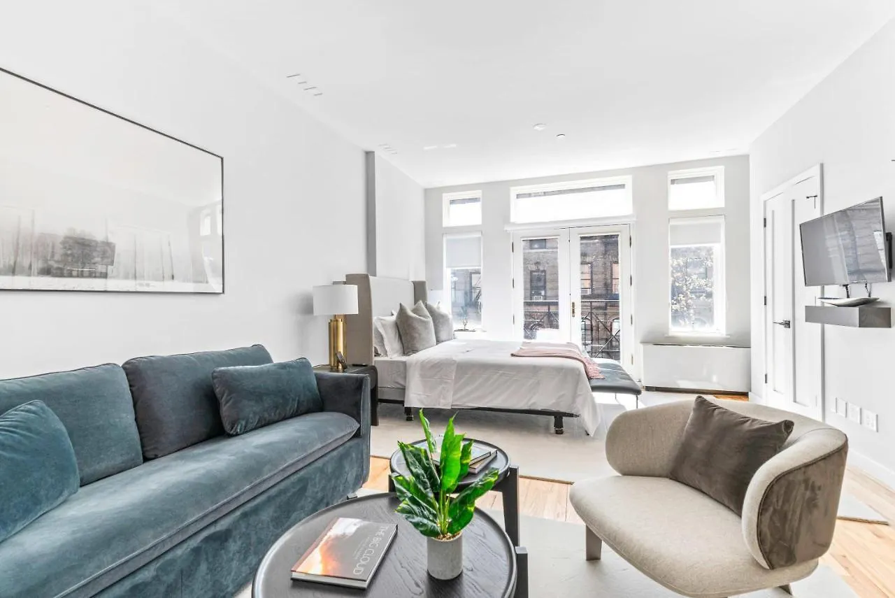 Prázdninový dům Vila Luxe Studio Apt With Charming Juliet Balcony New York USA