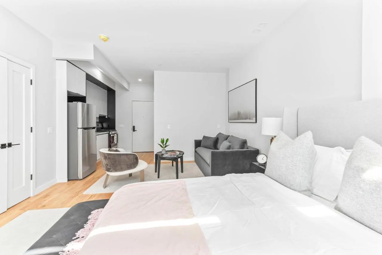 Vila Luxe Studio Apt With Charming Juliet Balcony New York USA